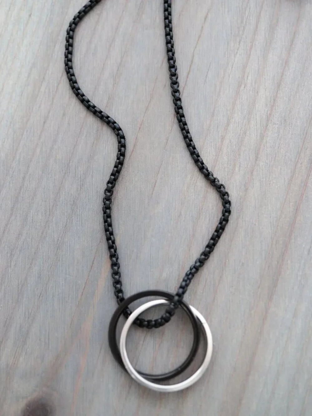 JA Jewelry interlocking black